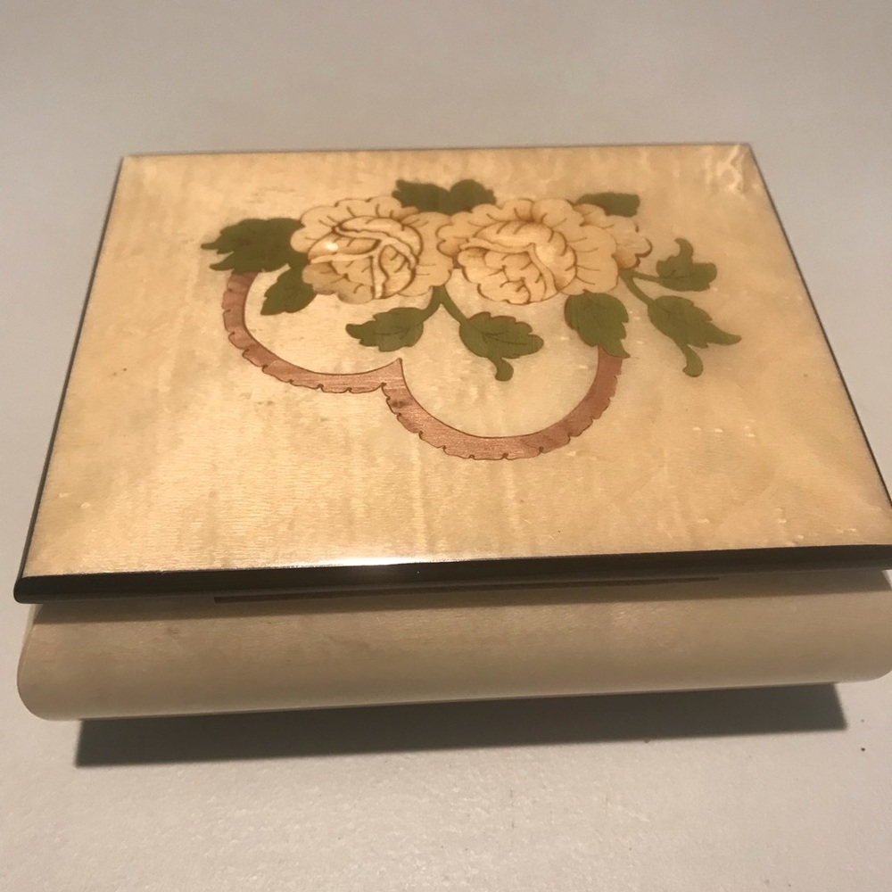 MADE IN ITALY music and jewelry box